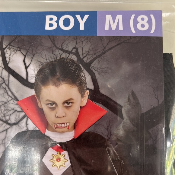 NWT Classic Vampire Costume Boy Size Medium 8 - Picture 3 of 7